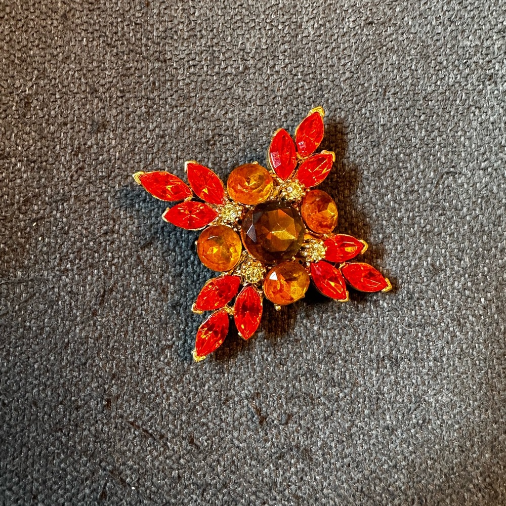Gerard Yosca brooch vintage